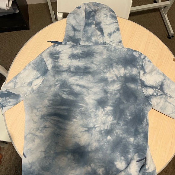 Burberry Blue Oversized Shark Print Hoodie! Size medium! No flaws! - Picture 5 of 7